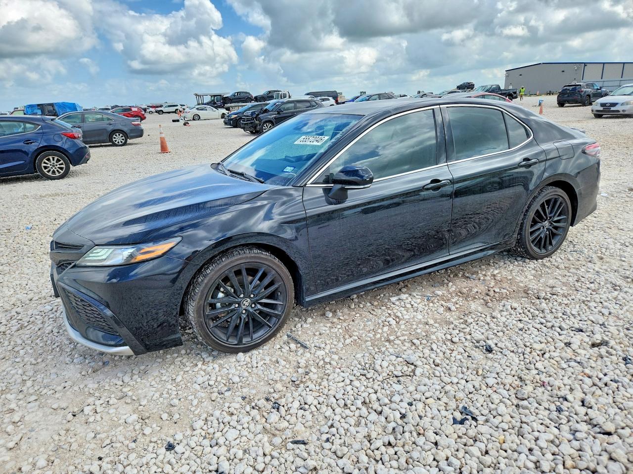 Salvage Toyota Camry Image