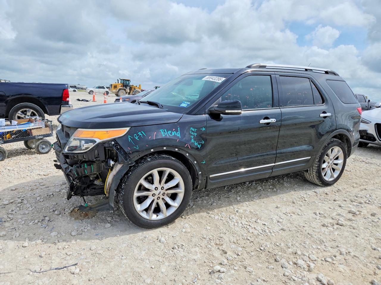Salvage Ford Explorer Image