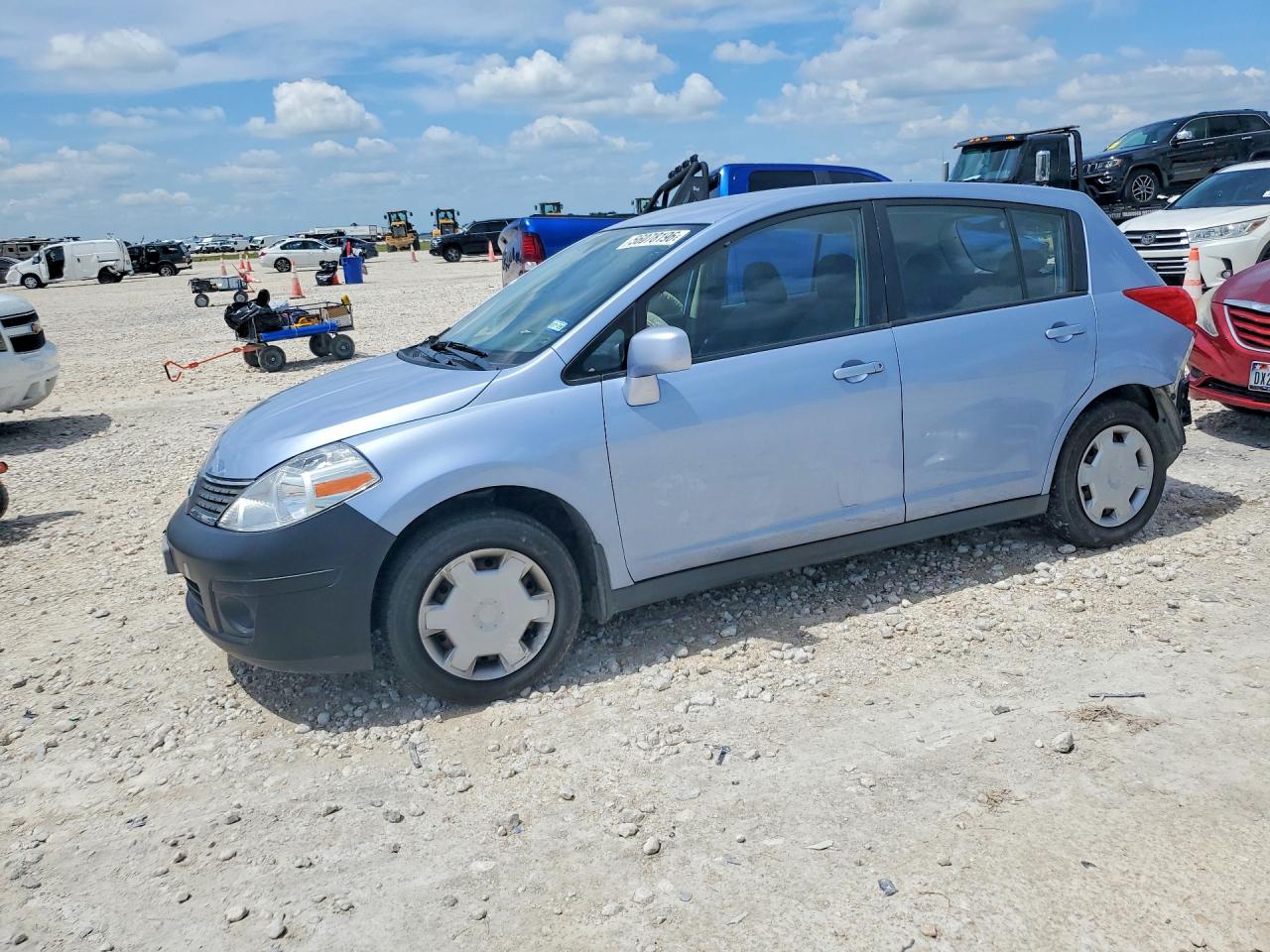Salvage Nissan Versa Image
