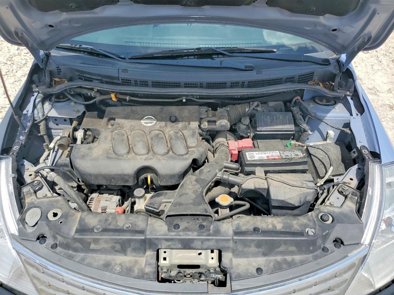 Nissan Versa 1.8 S