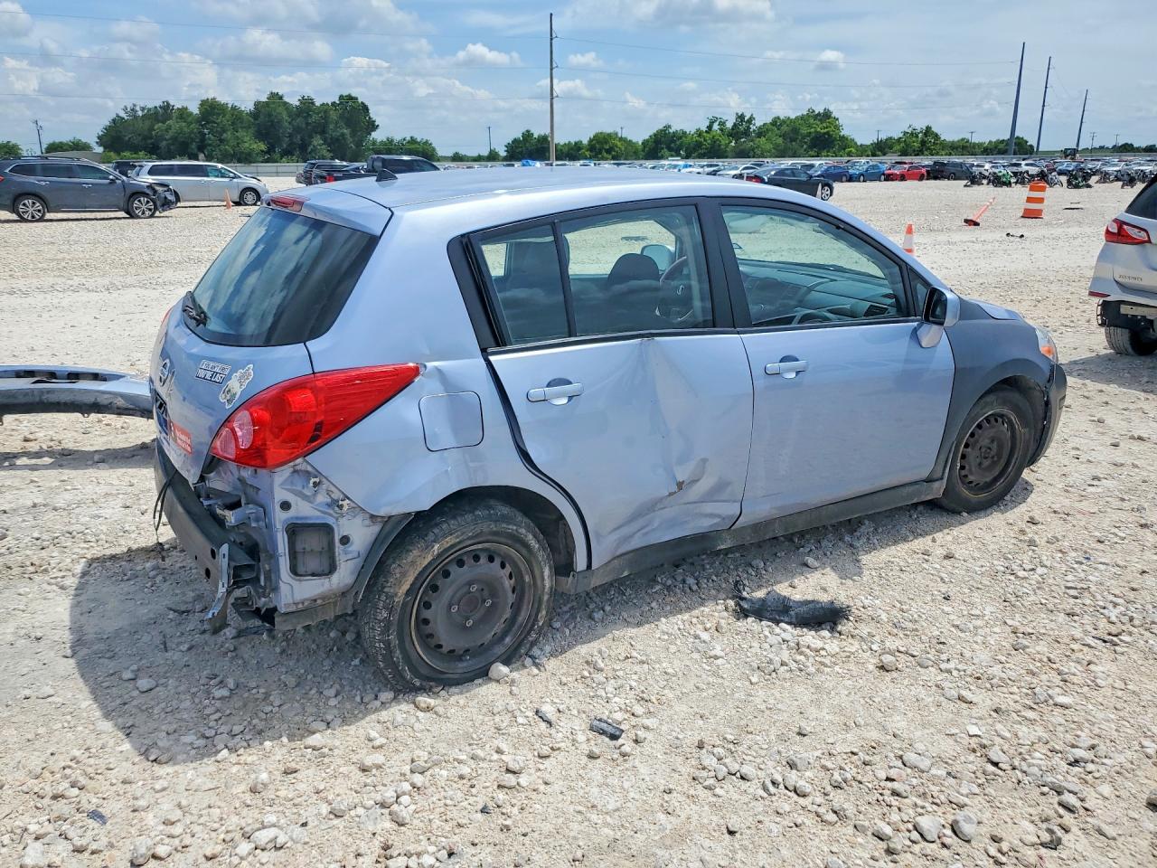 Nissan Versa 1.8 S
