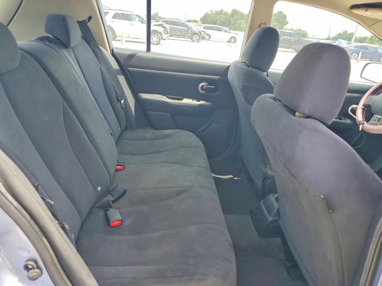 Nissan Versa 1.8 S
