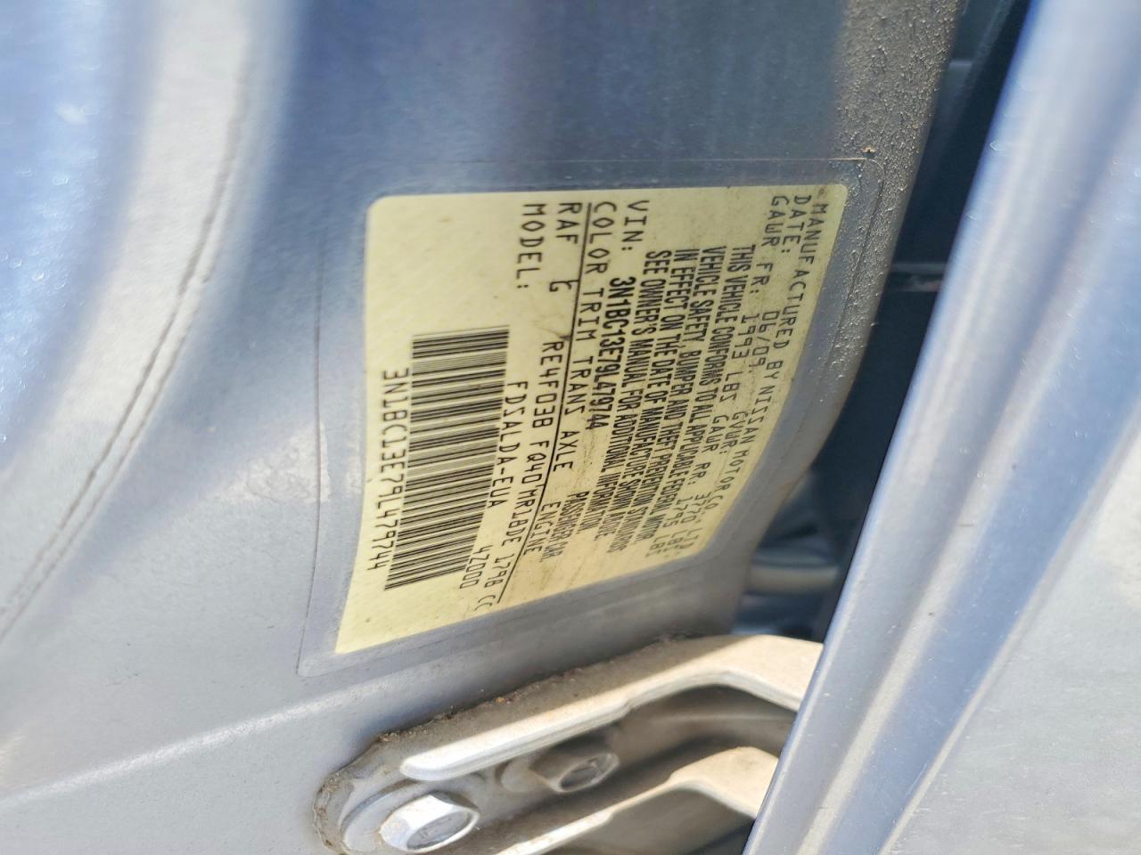 Nissan Versa 1.8 S