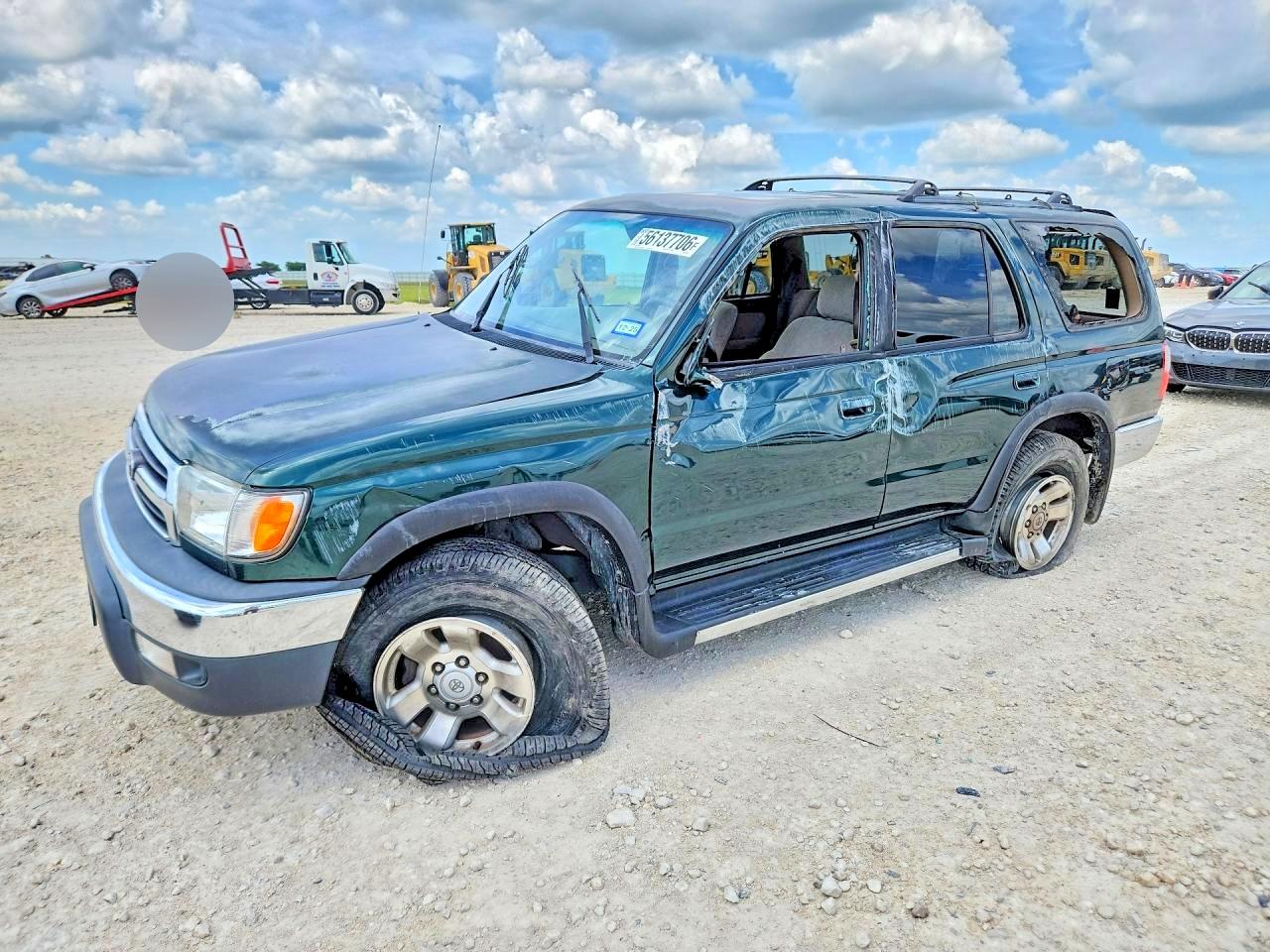 Salvage Toyota 4Runner Image