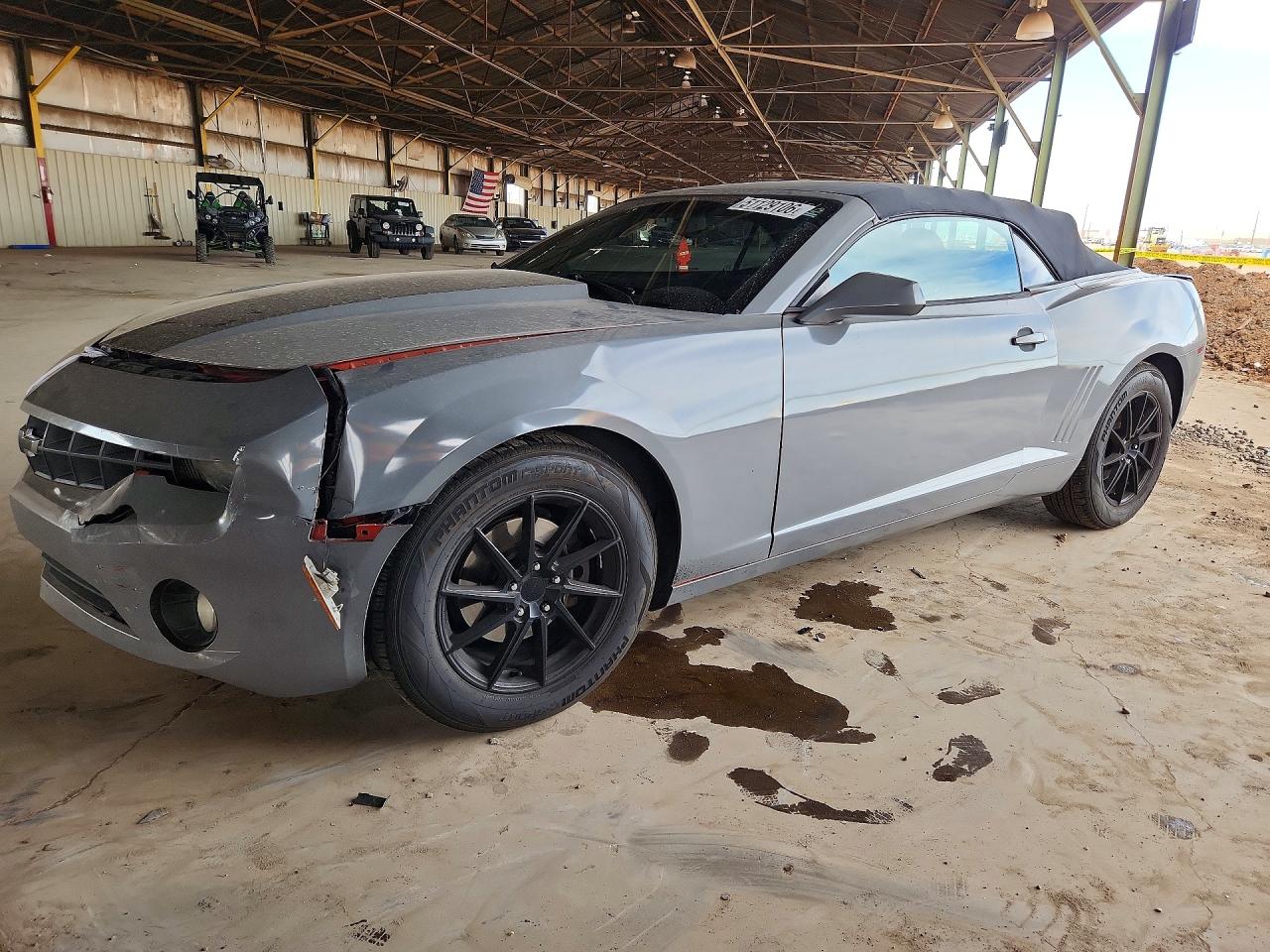 Salvage Chevrolet Camaro Image
