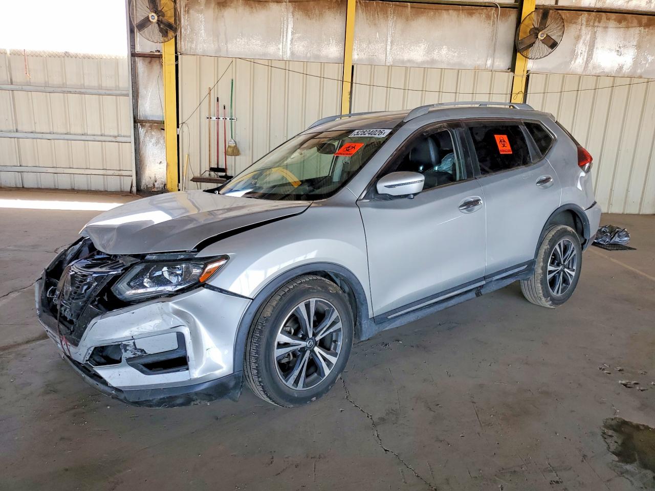 Salvage Nissan Rogue Image