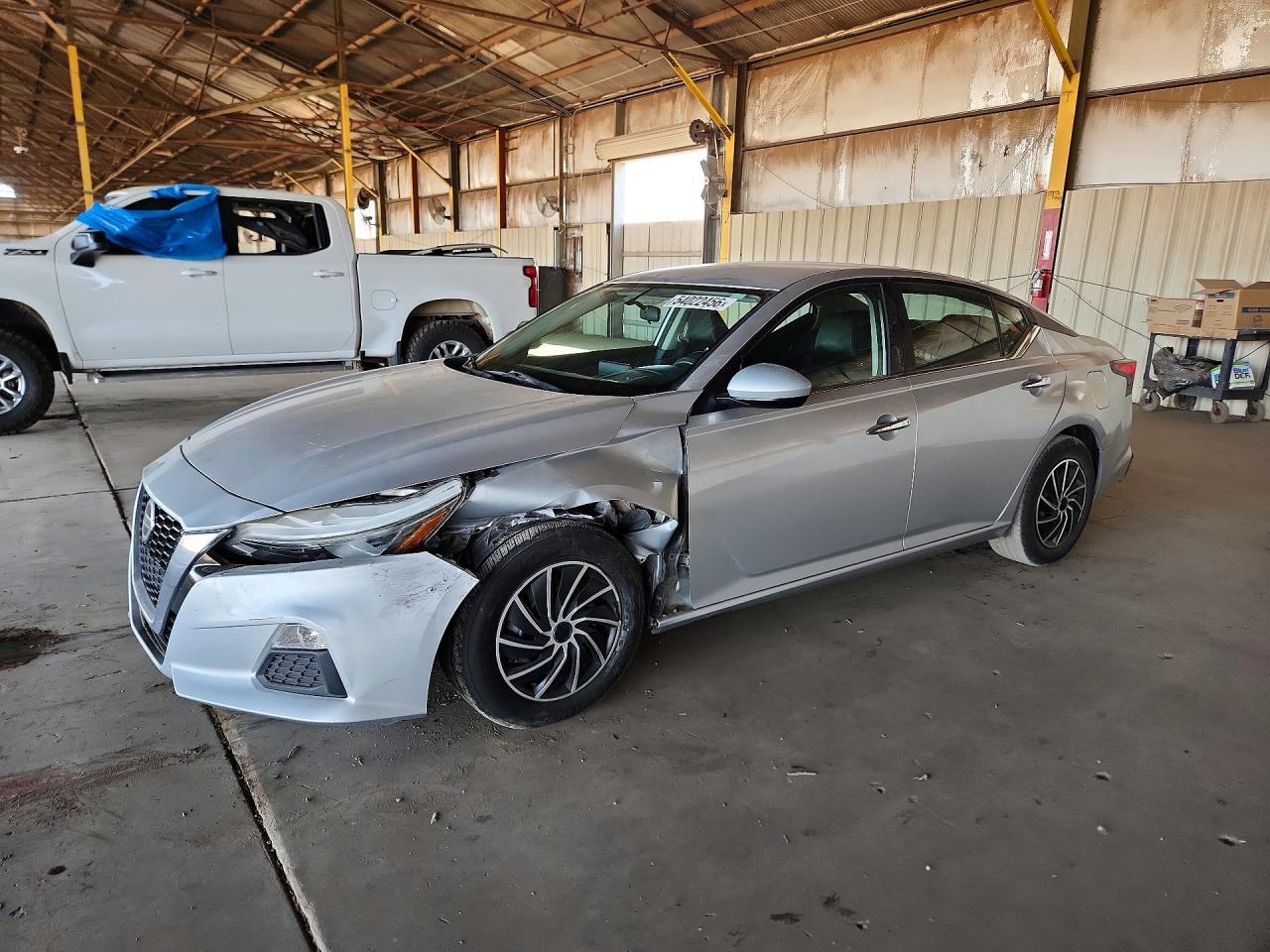 Salvage Nissan Altima Image