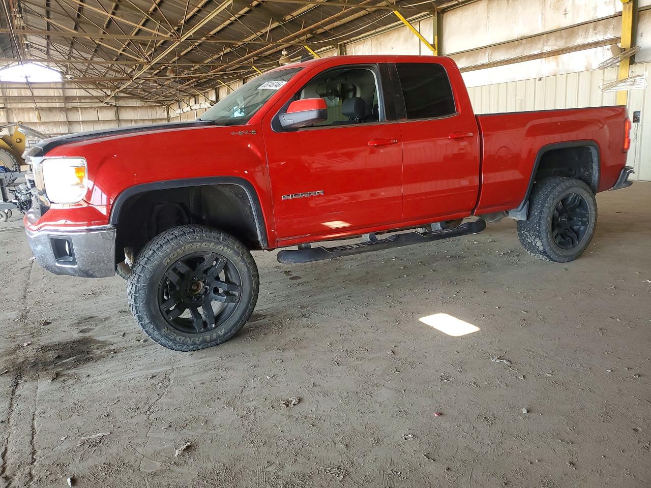 Salvage GMC Sierra Image