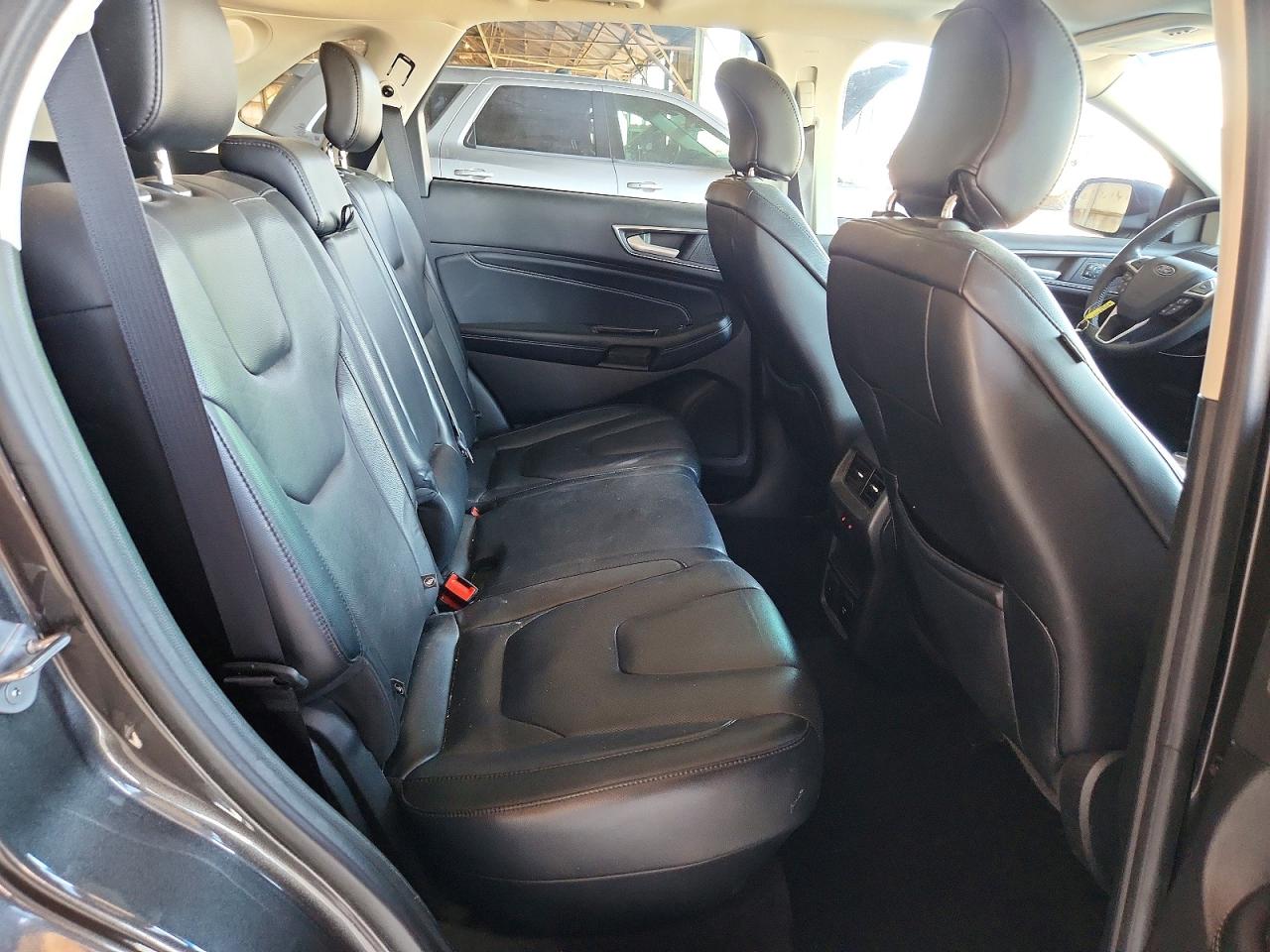 Ford Edge Titanium