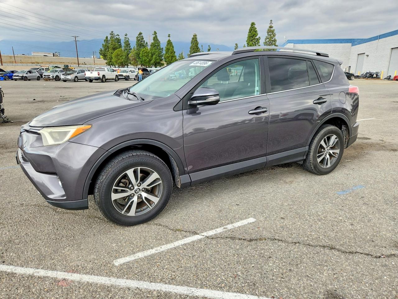 Salvage Toyota RAV4 Image