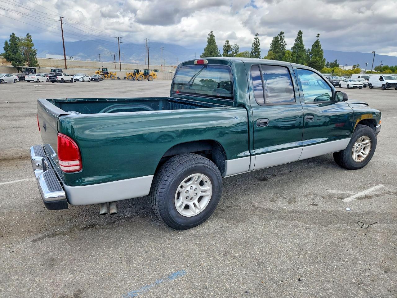 Dodge Dakota Quad