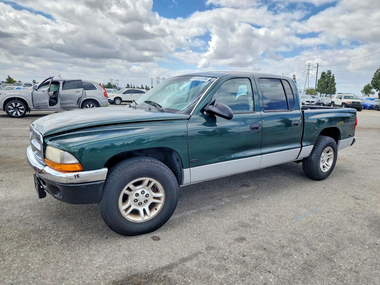Salvage Dodge Dakota Image