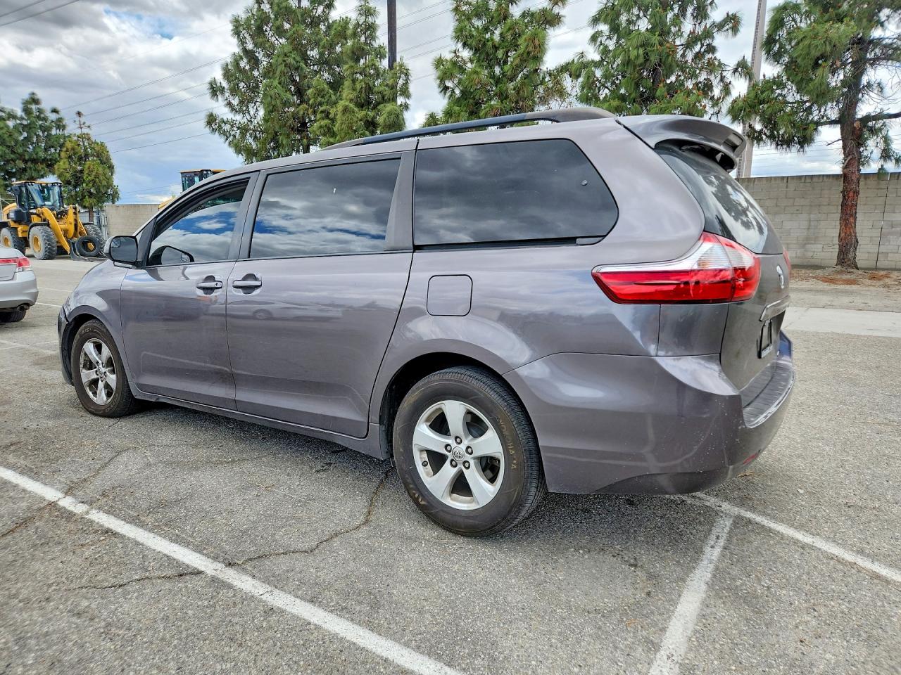 Toyota Sienna Le