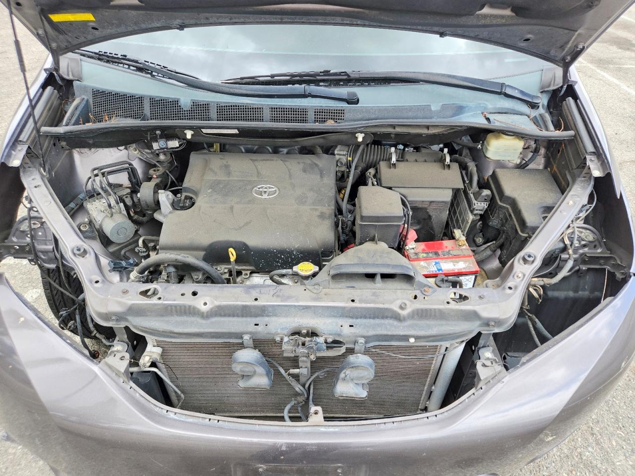 Toyota Sienna Le