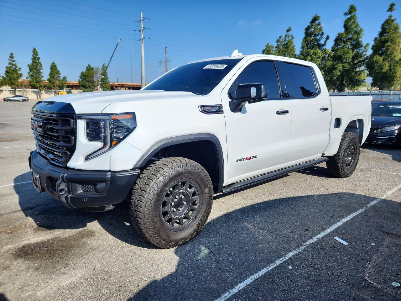 Salvage GMC Sierra Image