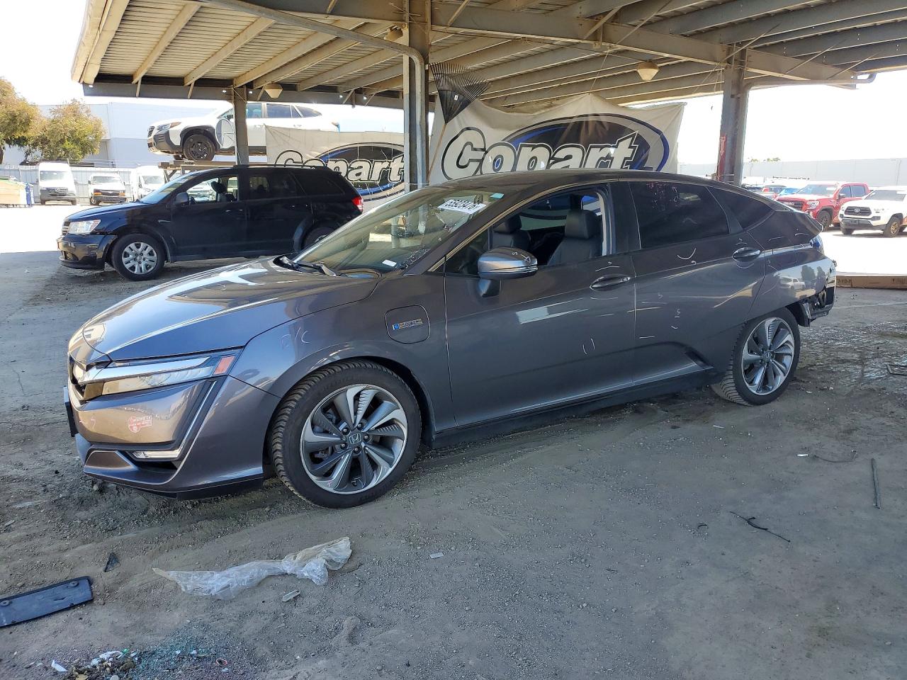 Salvage Honda Clarity Image