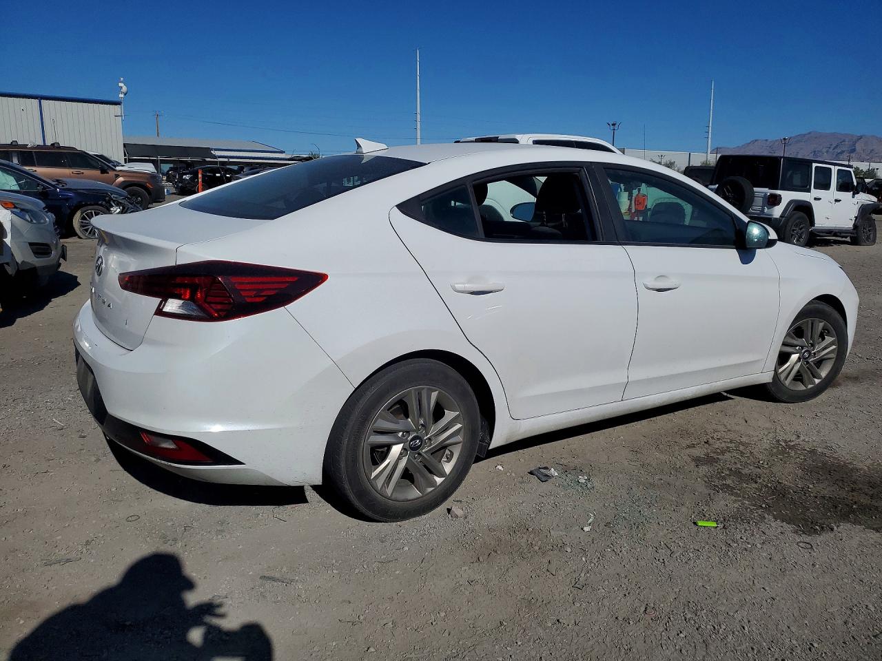 Hyundai ELANTRA Sel