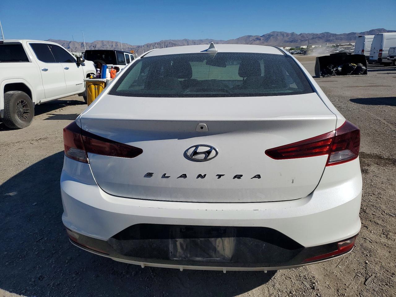 Hyundai ELANTRA Sel