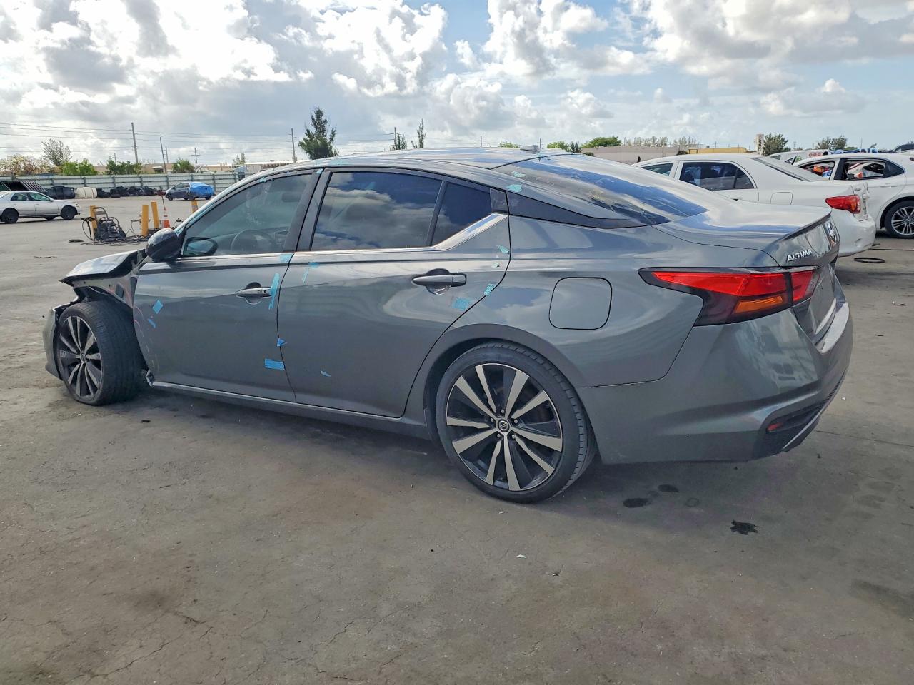 Nissan Altima Sr