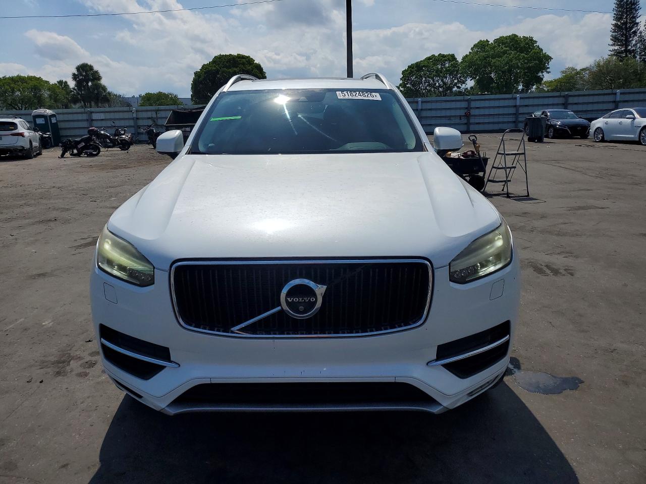 Volvo XC90 T6