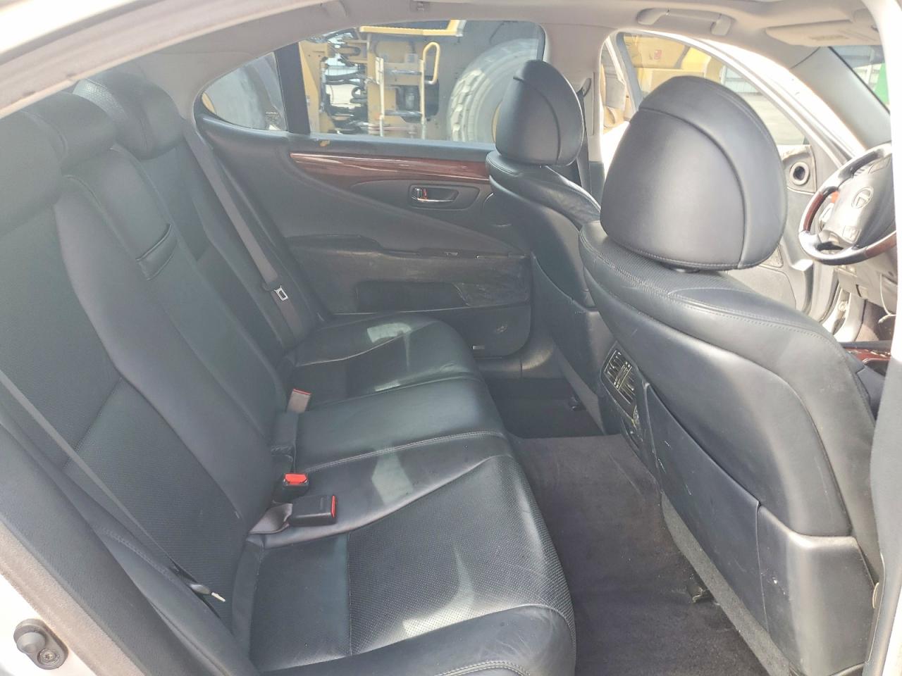 Lexus LS 460
