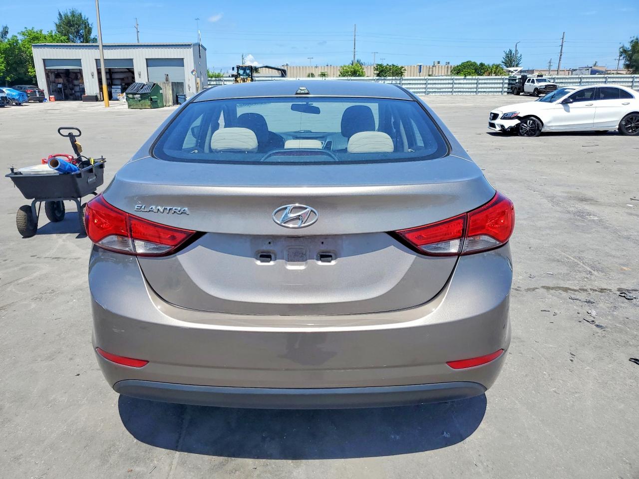 Hyundai ELANTRA Se