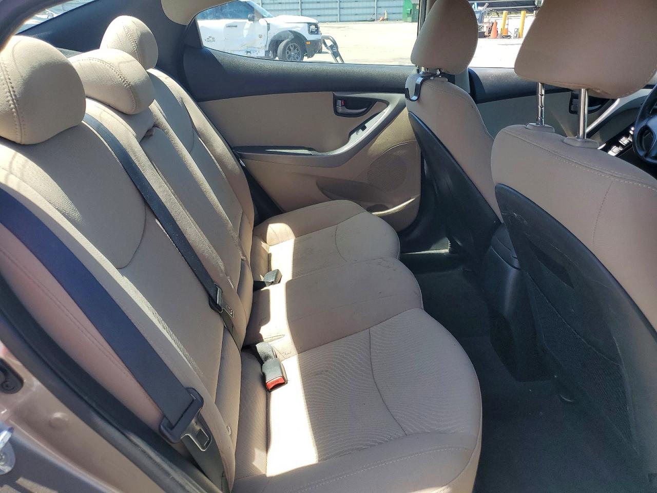 Hyundai ELANTRA Se