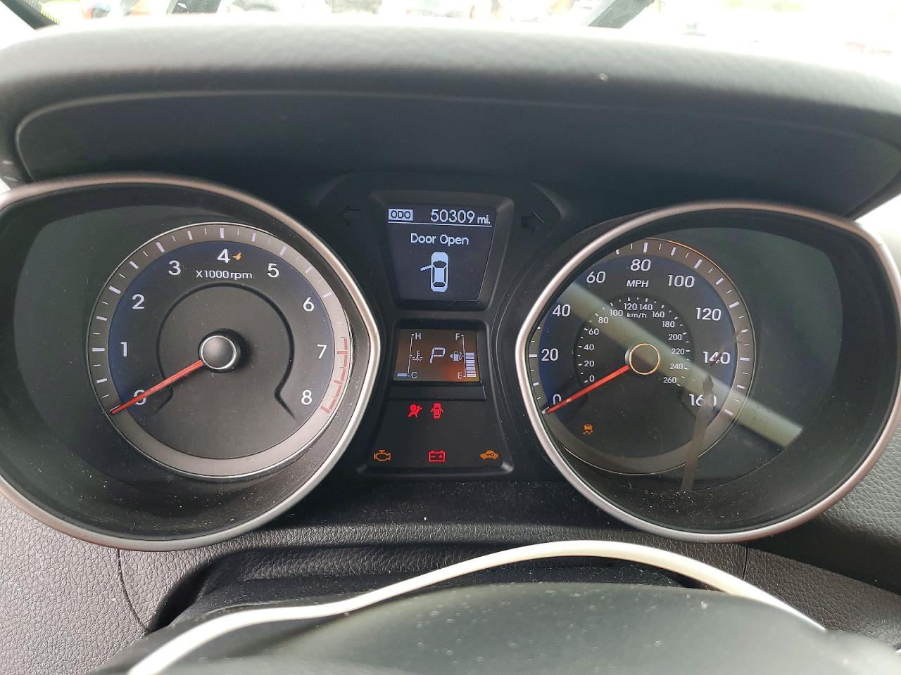Hyundai ELANTRA Base