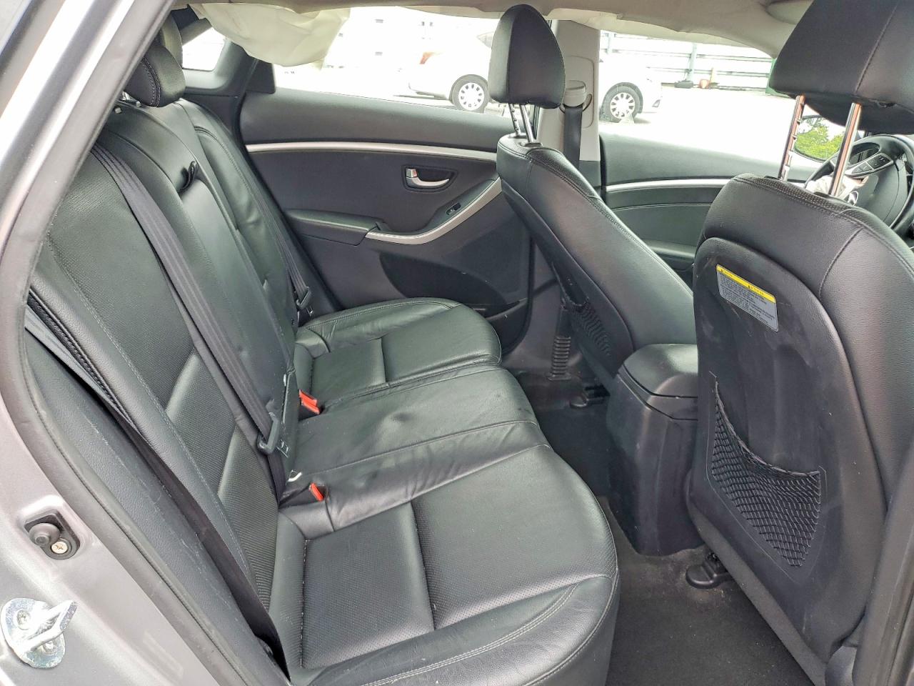 Hyundai ELANTRA Base
