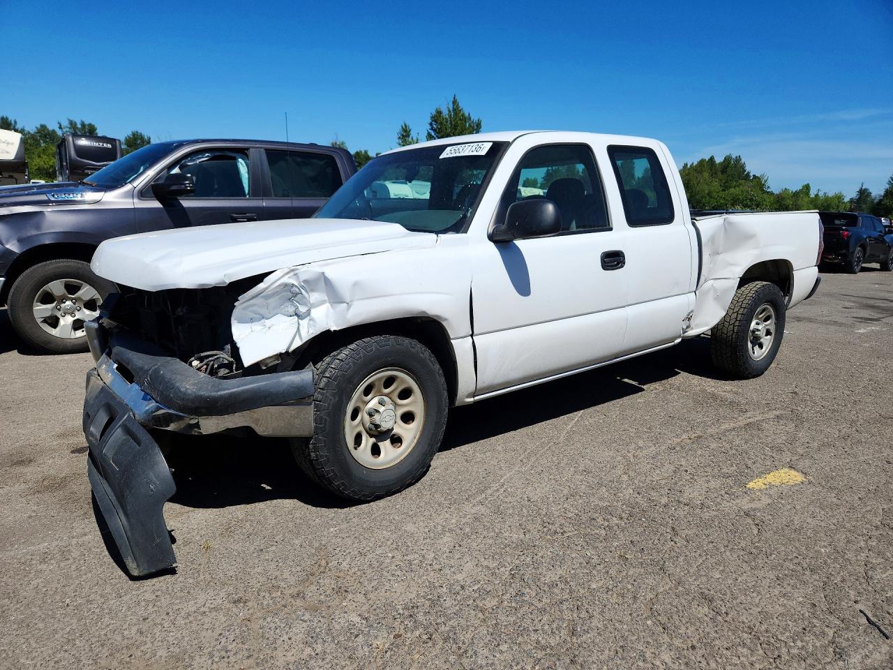 Salvage Chevrolet Silverado Image