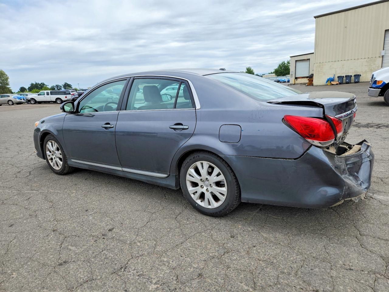 Toyota Avalon Base