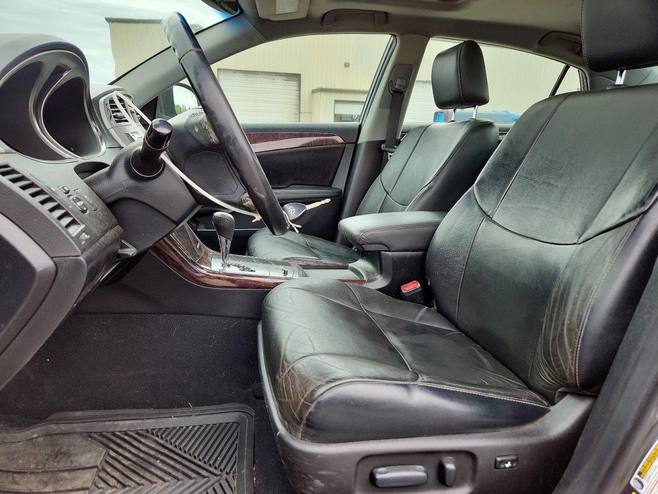 Toyota Avalon Base