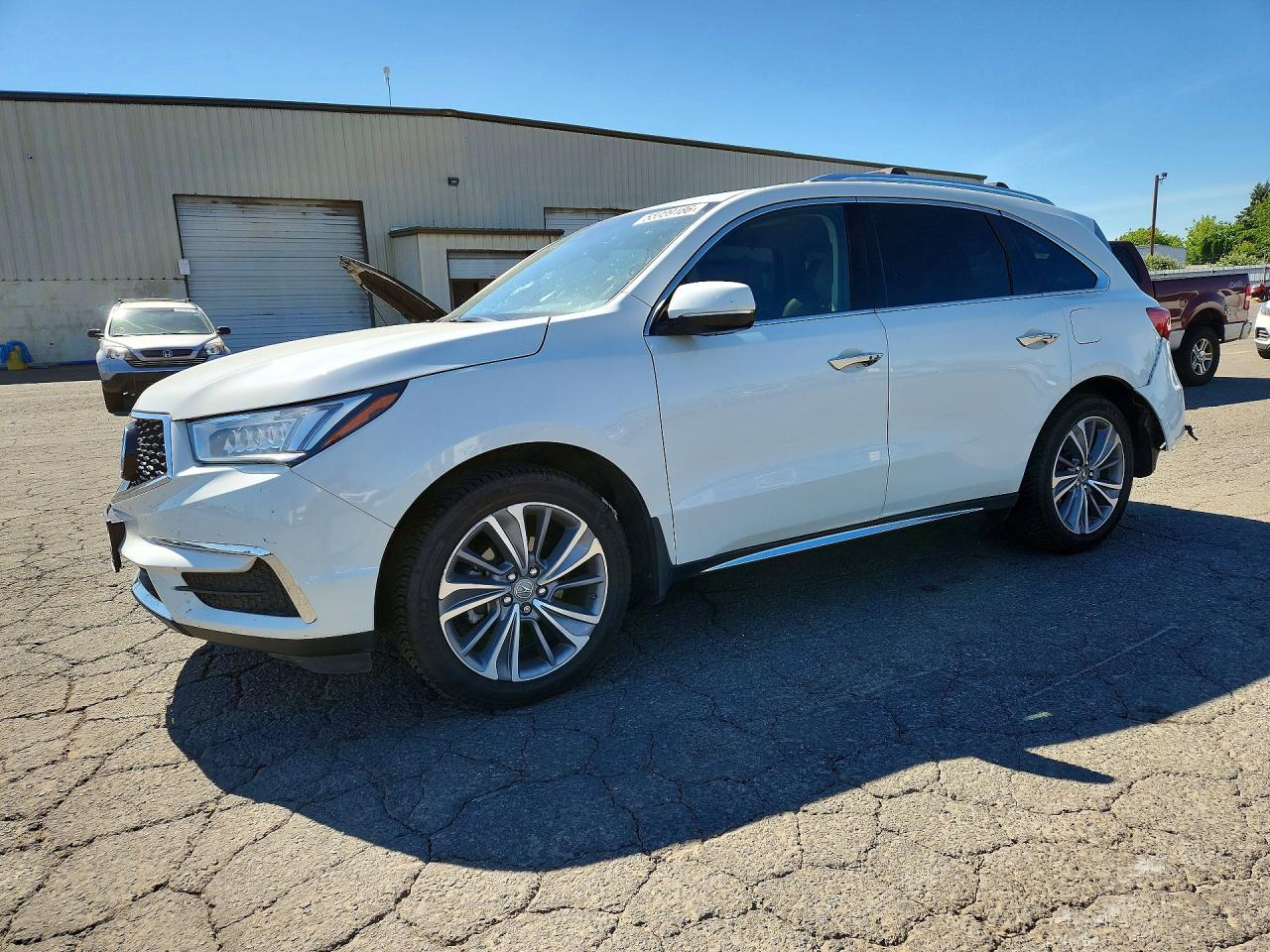 Salvage Acura MDX Image