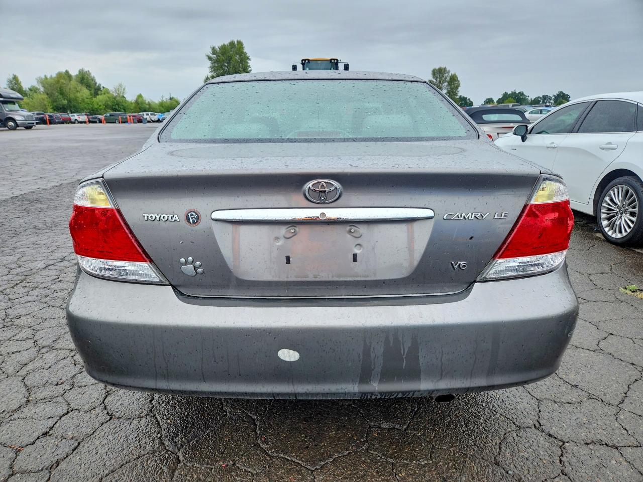 Toyota Camry Le V6