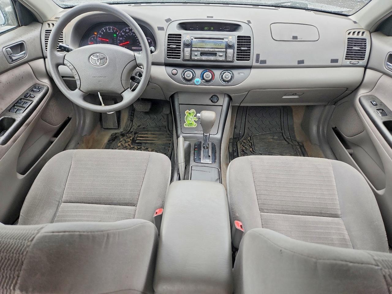 Toyota Camry Le V6