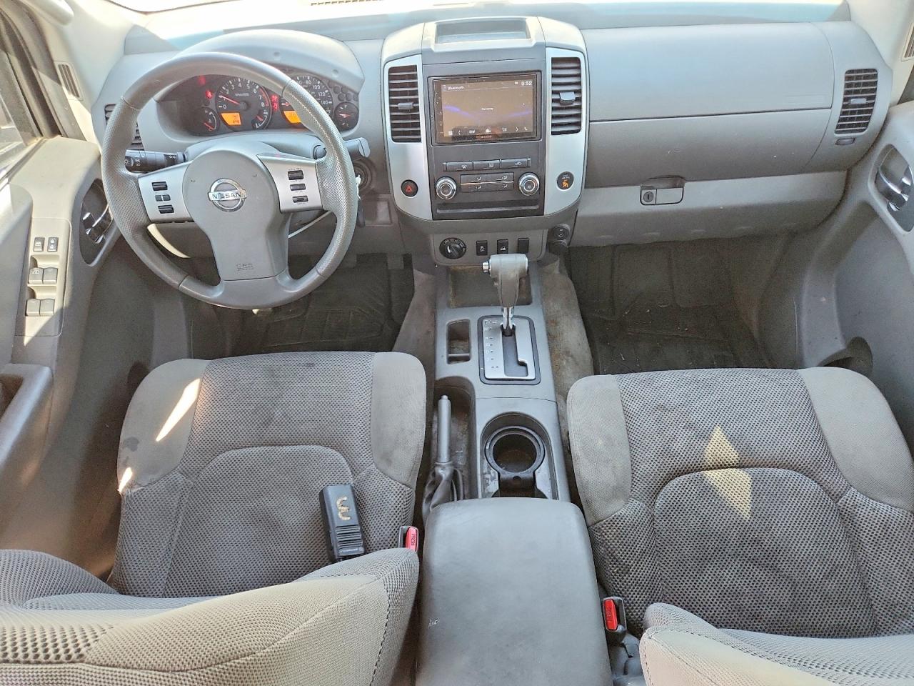 Nissan Frontier S