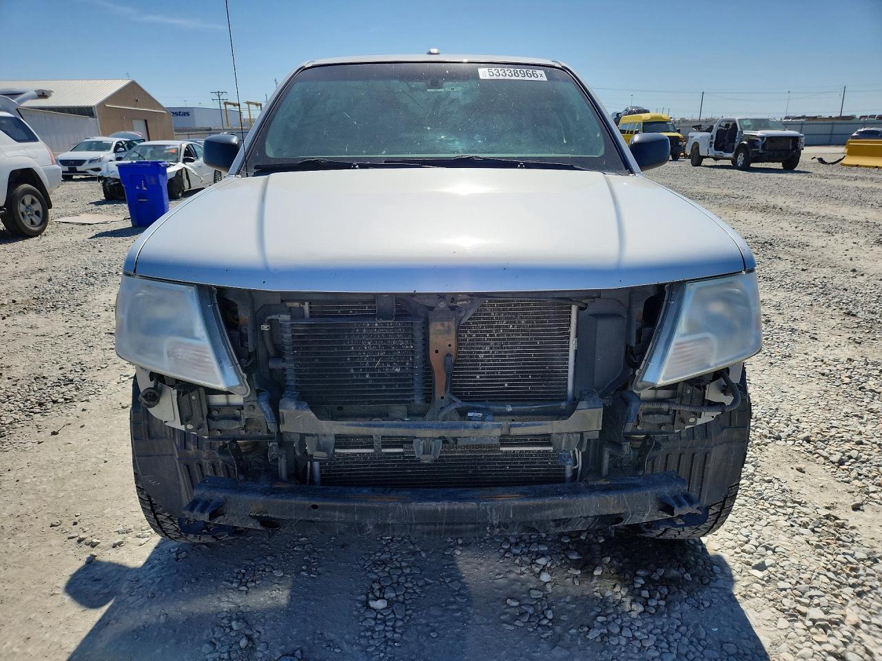 Nissan Frontier S