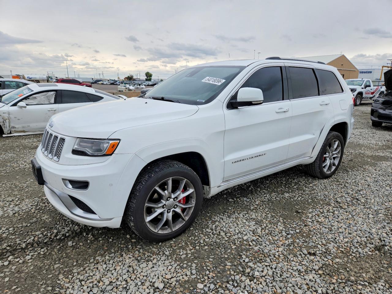 Salvage Jeep Cherokee Image