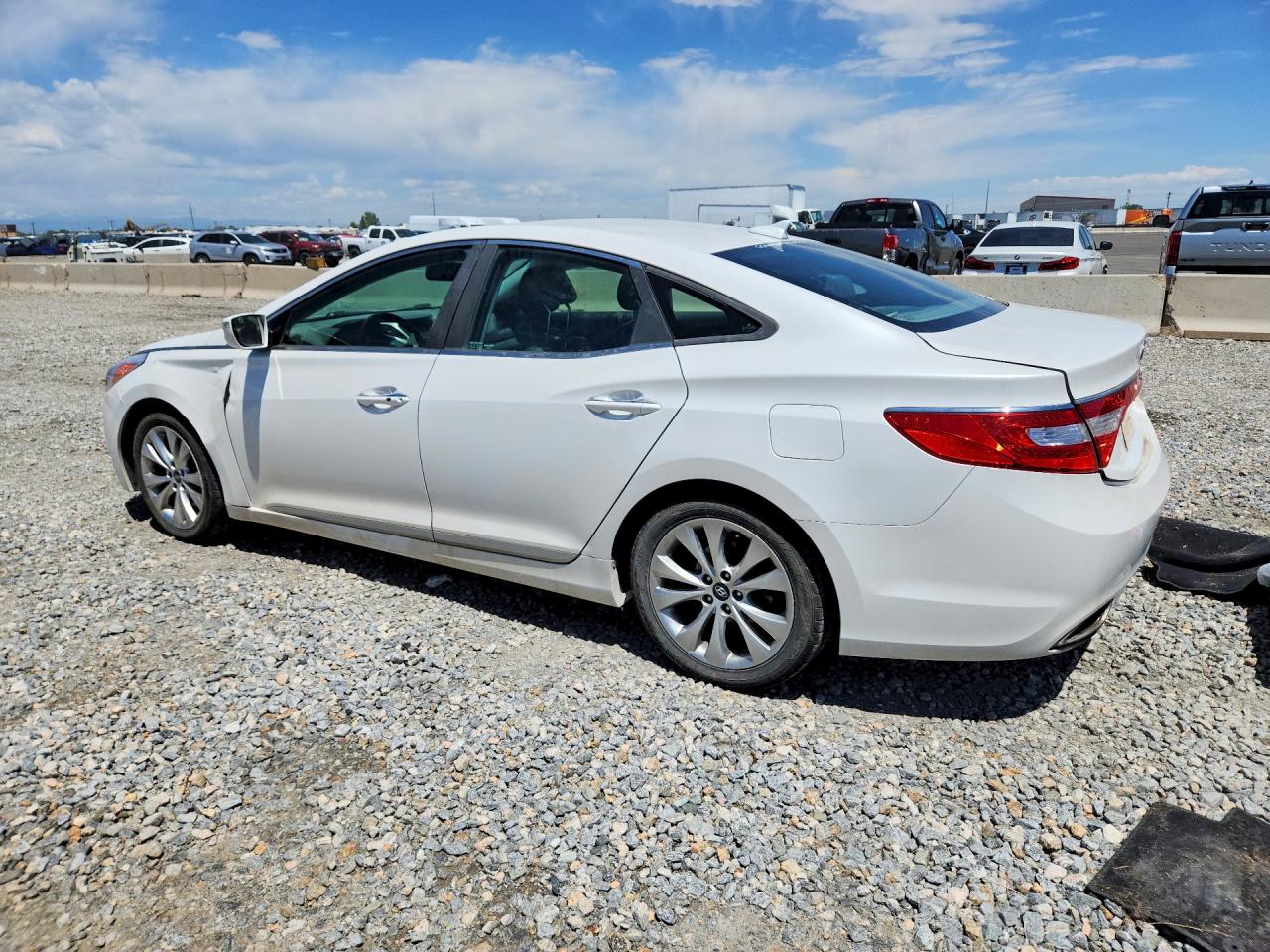 Hyundai Azera Base