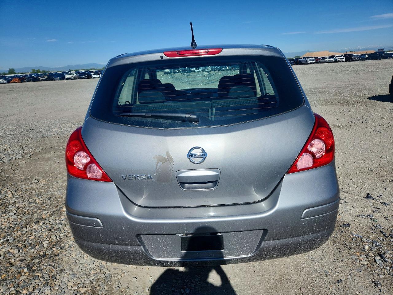 Nissan Versa 1.8 S