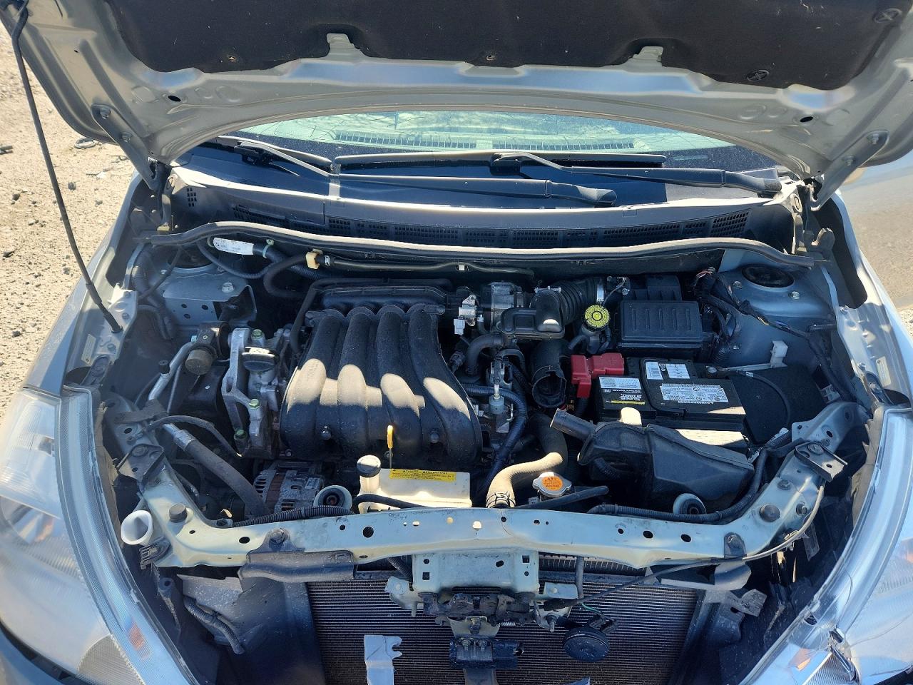 Nissan Versa 1.8 S