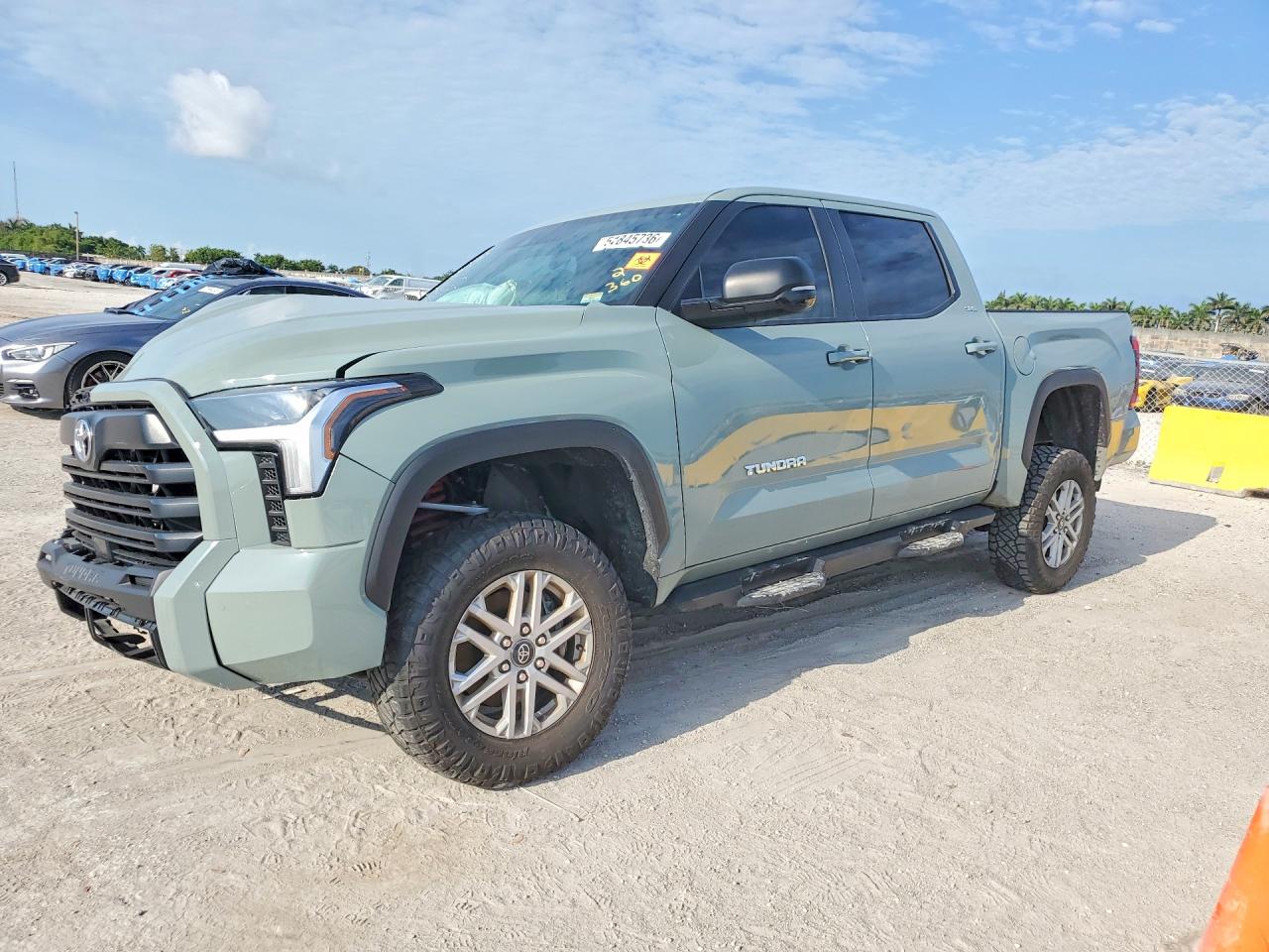 Salvage Toyota Tundra Image