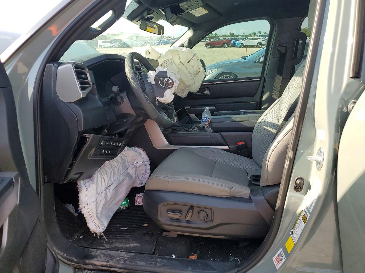 Toyota Tundra Sr5