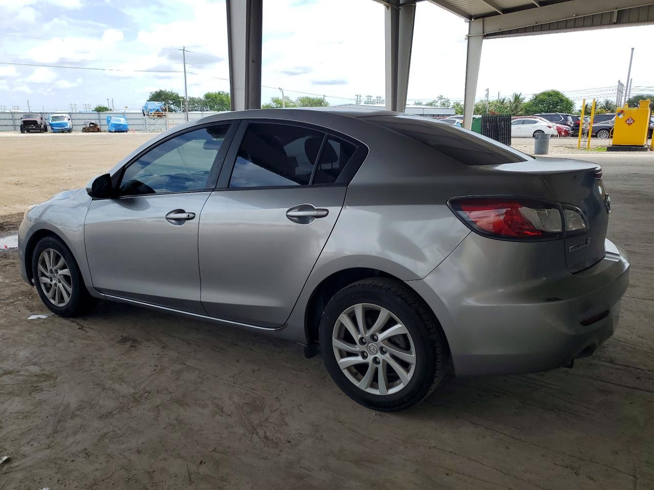 Mazda 3 I