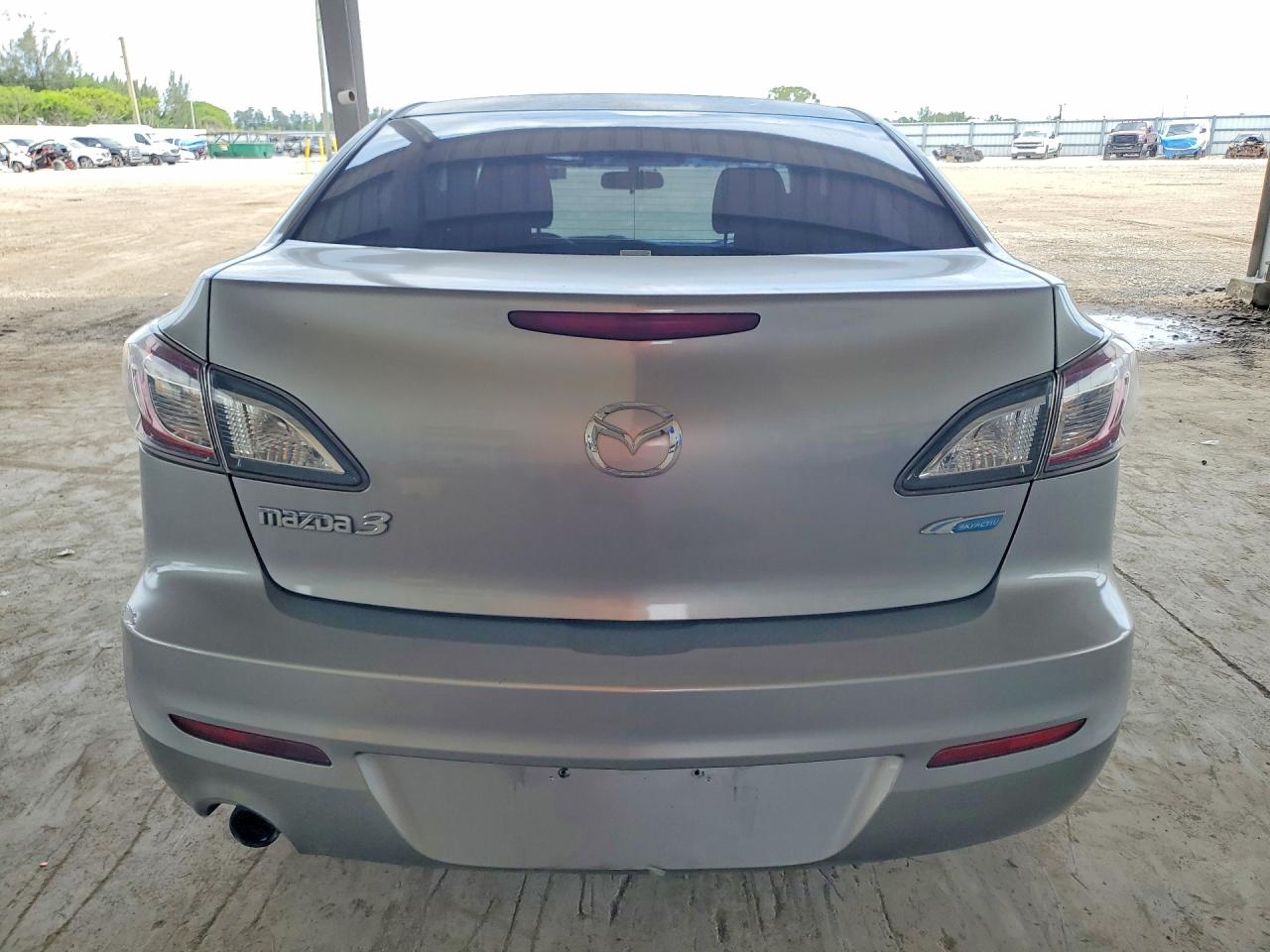 Mazda 3 I