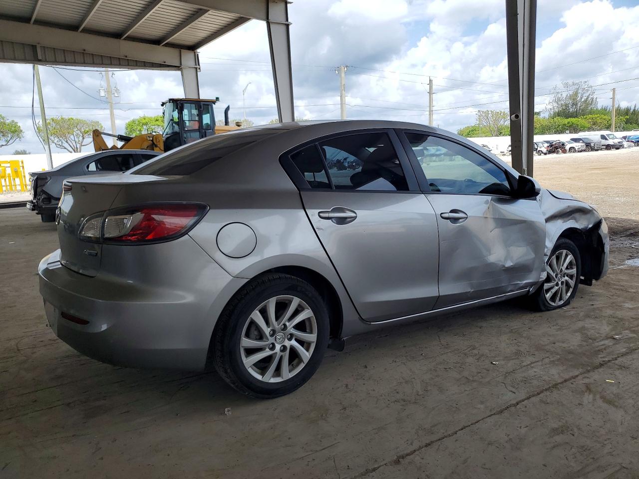 Mazda 3 I