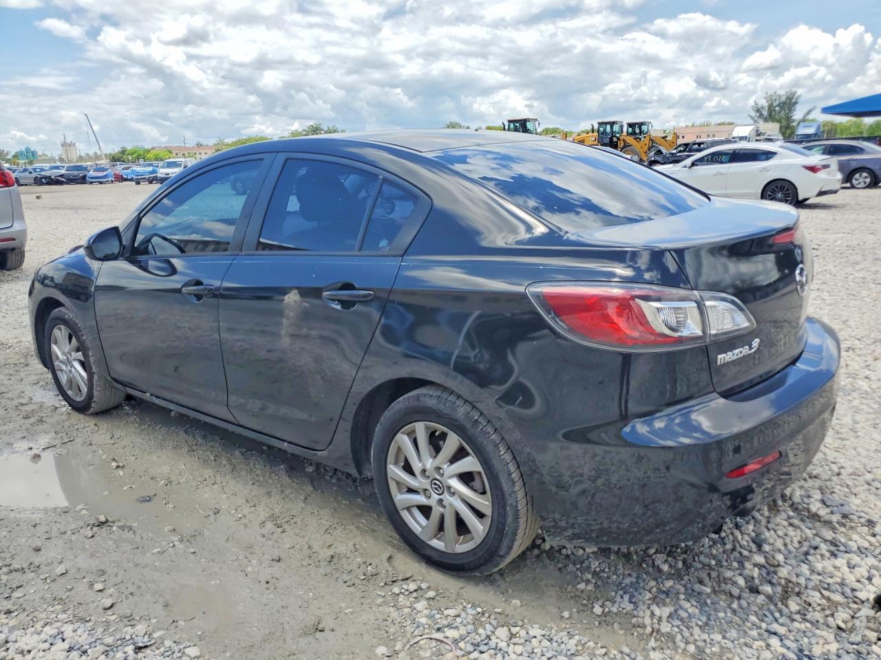 Mazda 3 I