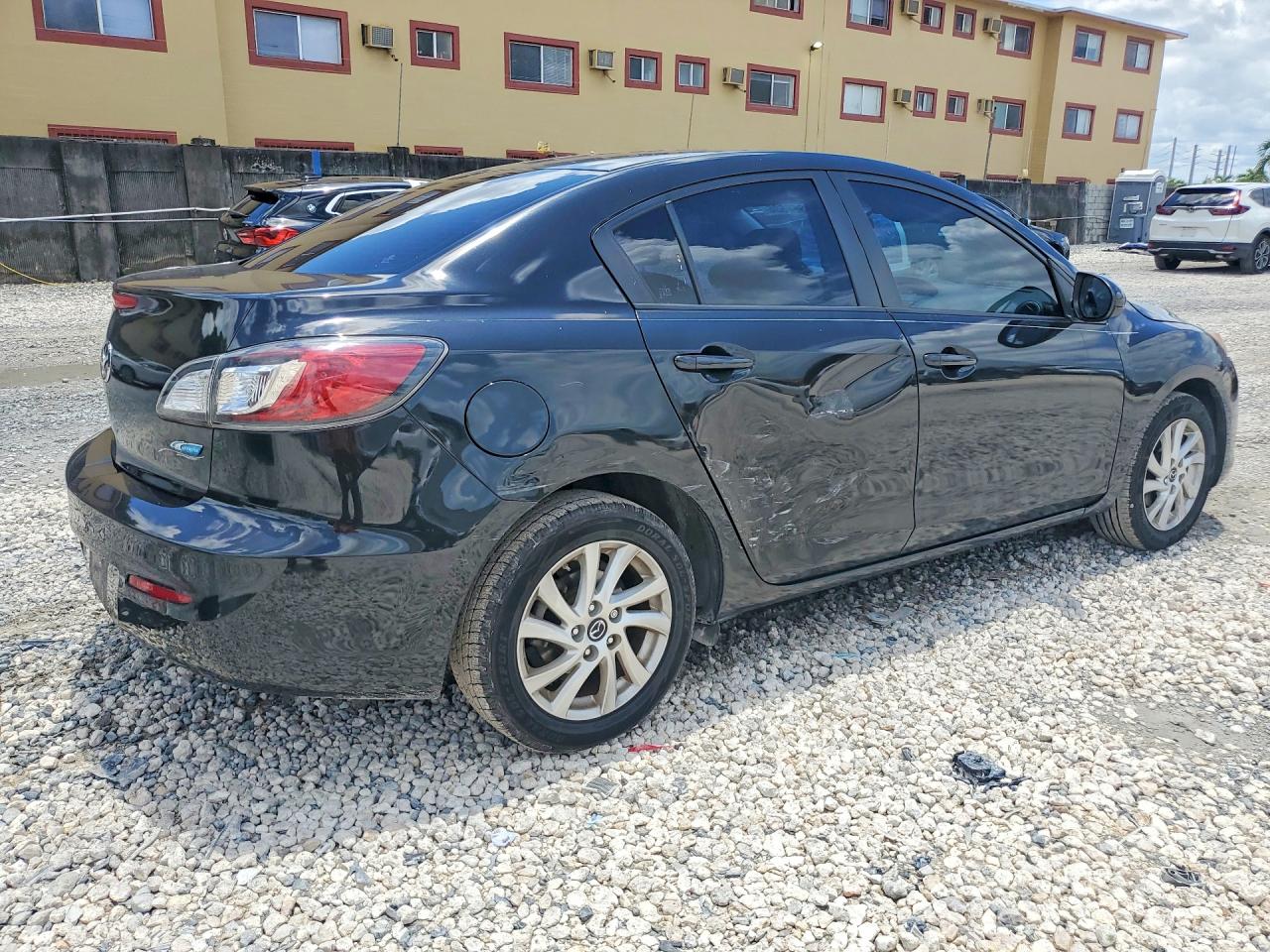 Mazda 3 I