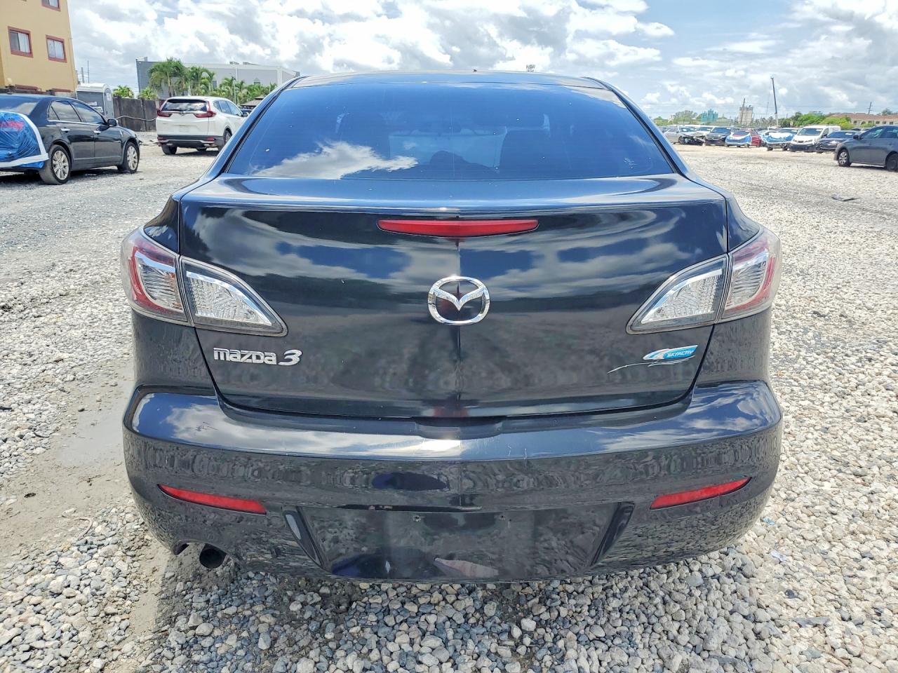 Mazda 3 I