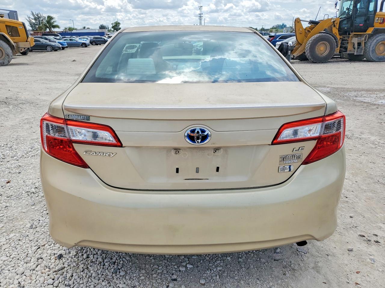 Toyota Camry Le